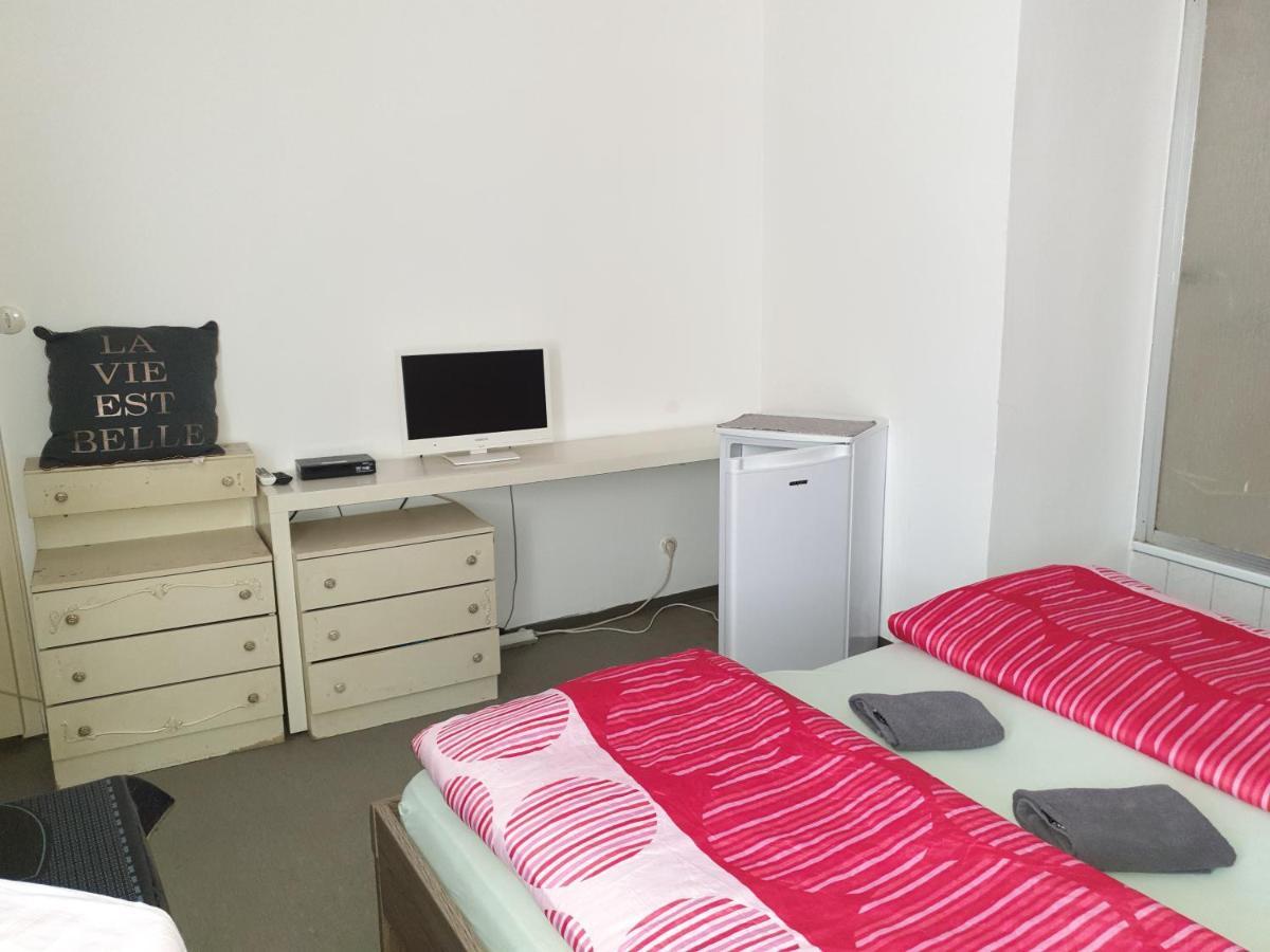 Pension Engel Hotel Pfullendorf Bagian luar foto