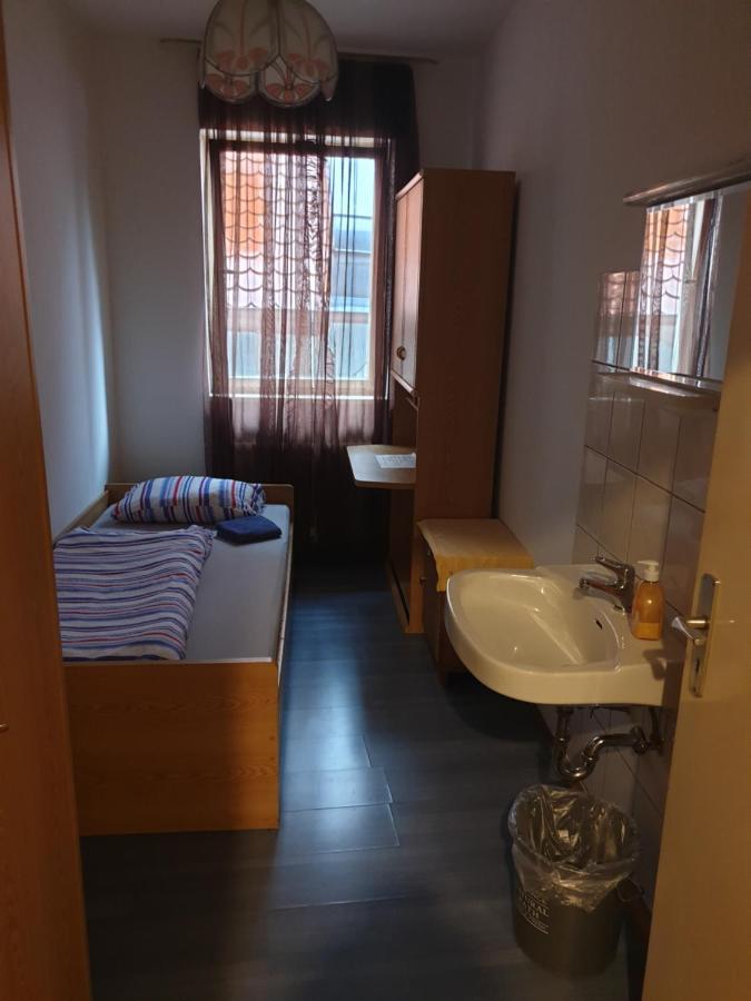 Pension Engel Hotel Pfullendorf Bagian luar foto